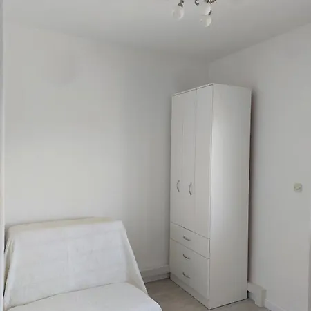 Androvic بيت ضيافة ستون